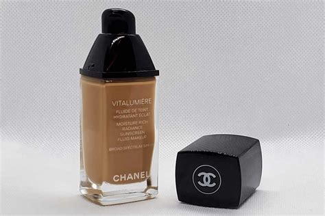 chanel vitalumiere test|Chanel vitalumiere 51 tawny beige.